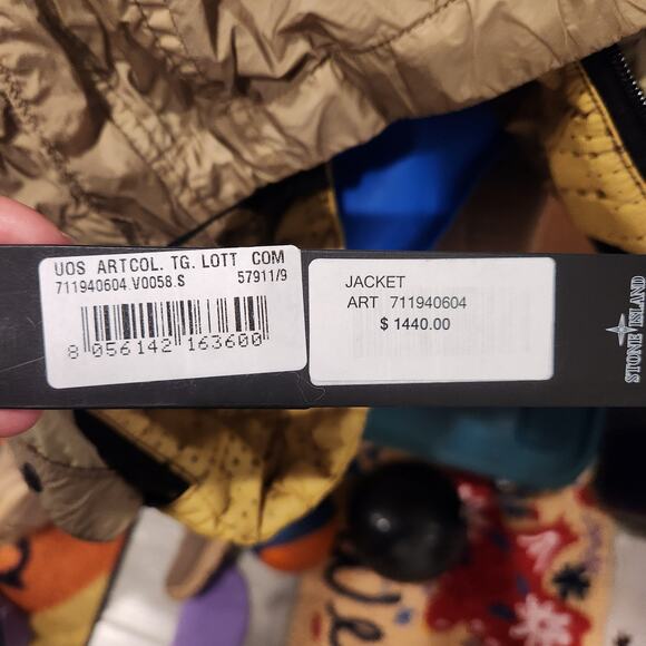 Stone Island Shadow Project Lasered Poly-Hide  gold bomber jacket size small - Picture 11 of 11